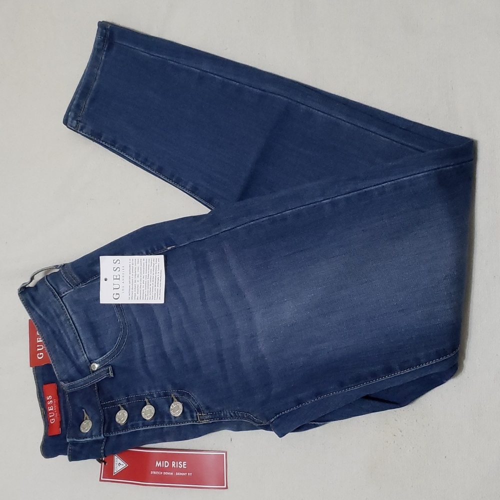 Guess Mid Rise Jeans NWT👖 - Picture 2 of 3
